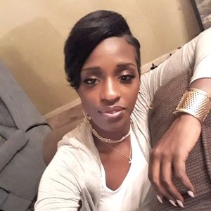 Meet your Posher, Keisha